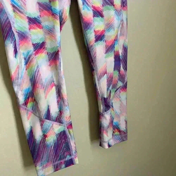 Zella Live In Crop Leggings Purple Pattern Size XS - Picture 3 of 8